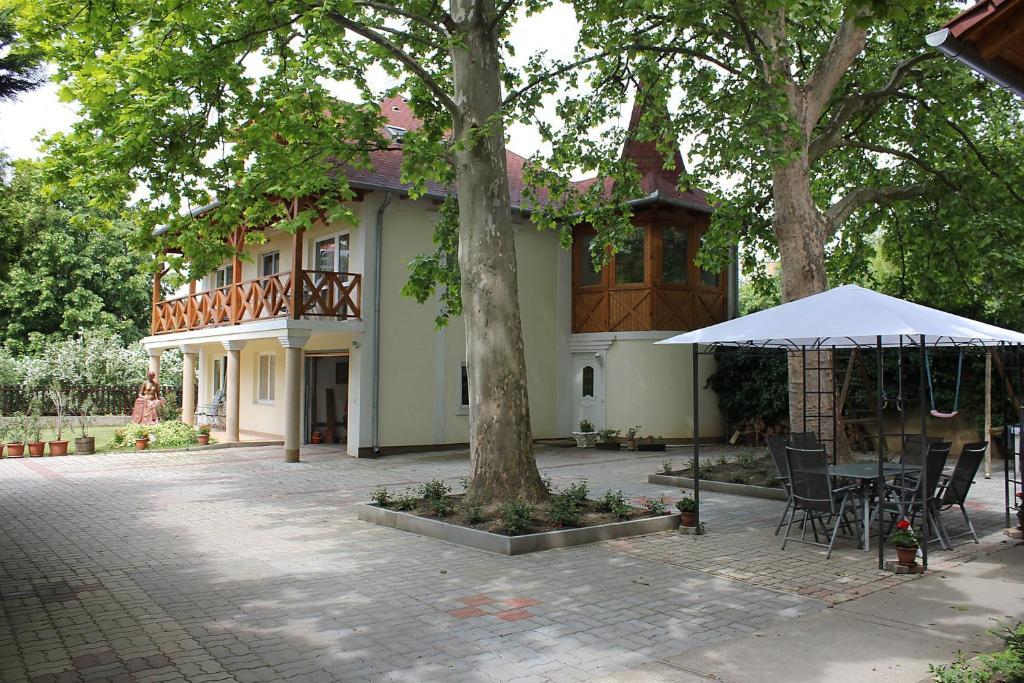 Szanto Villa ヘーヴィーズ エクステリア 写真